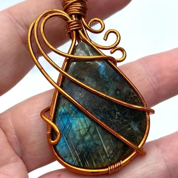 Natural Labradorite Tree Of Life Copper Wired Pendant - Picture 2 of 6